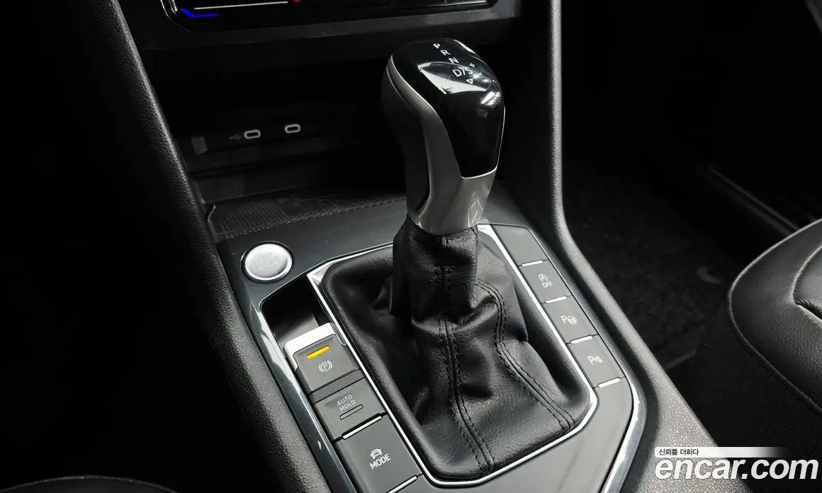 Volkswagen Tiguan 2021 2.0 автомат (гидро), фото 9