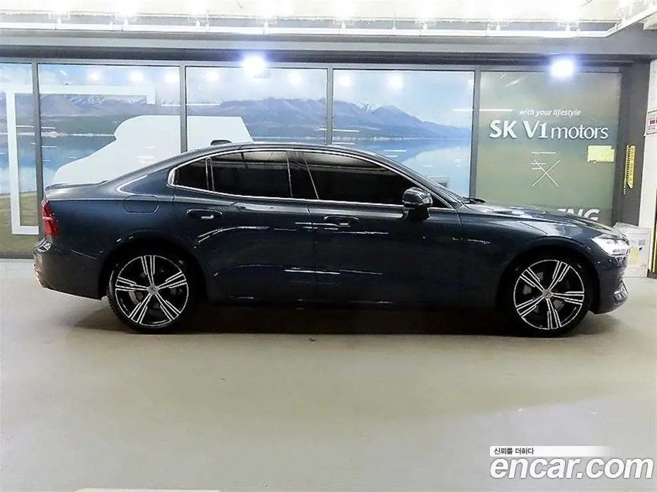 Volvo S60 2021 2.0 автомат (гидро), фото 3 Volvo S60 2021 2.0 автомат (гидро), фото 3