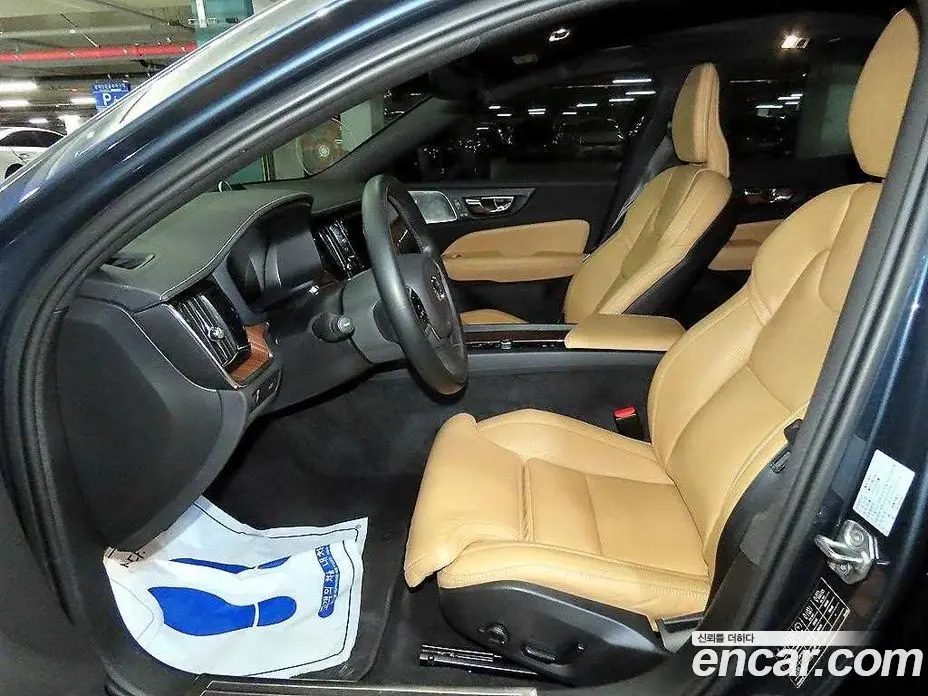 Volvo S60 2021 2.0 автомат (гидро), фото 6 Volvo S60 2021 2.0 автомат (гидро), фото 6