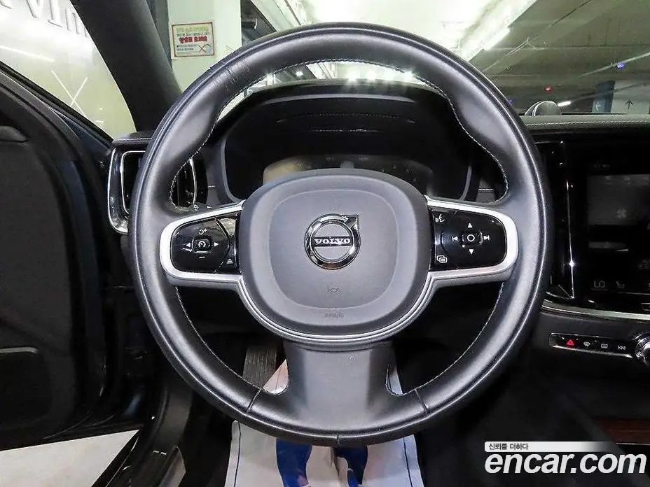 Volvo S60 2021 2.0 автомат (гидро), фото 8 Volvo S60 2021 2.0 автомат (гидро), фото 8