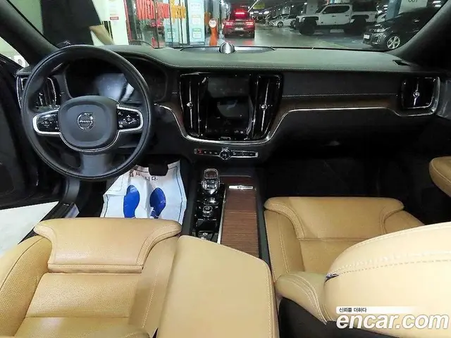 Volvo S60 2021 2.0 автомат (гидро), миниатюра 10 Volvo S60 2021 2.0 автомат (гидро), миниатюра 10