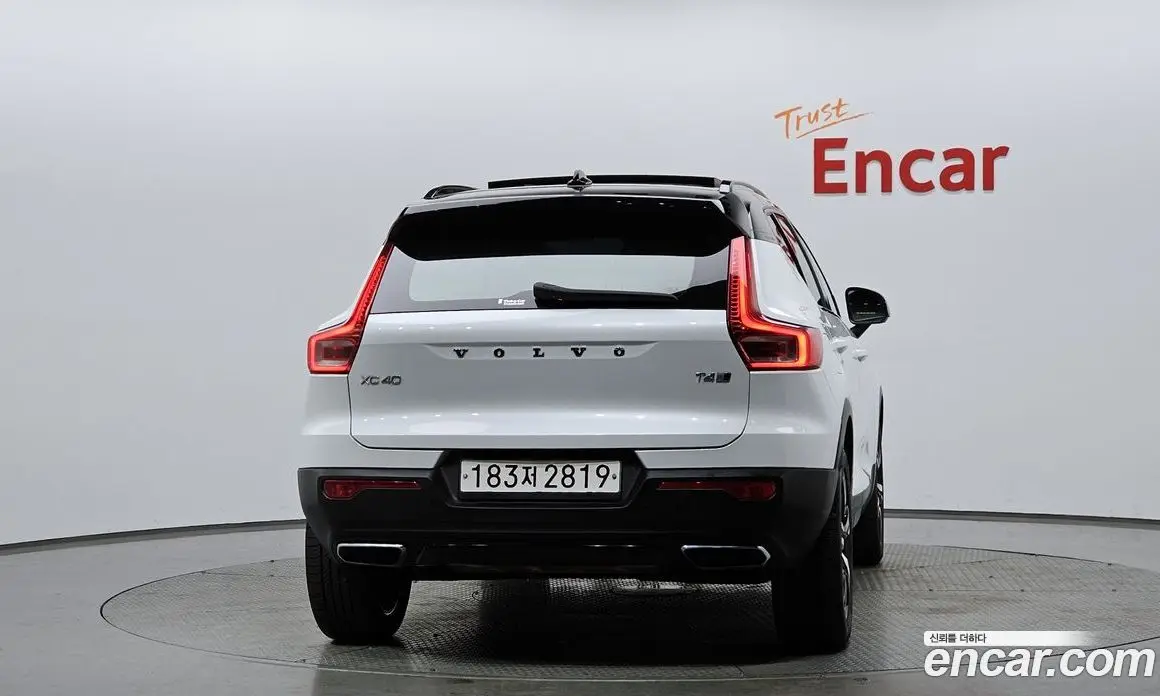 Volvo XC40 2020 2.0 автомат (гидро), фото 4 Volvo XC40 2020 2.0 автомат (гидро), фото 4