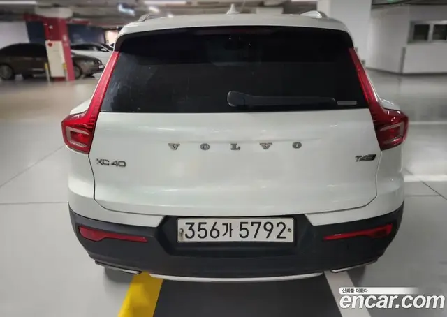 Volvo XC40 2020 2.0 автомат (гидро), миниатюра 4