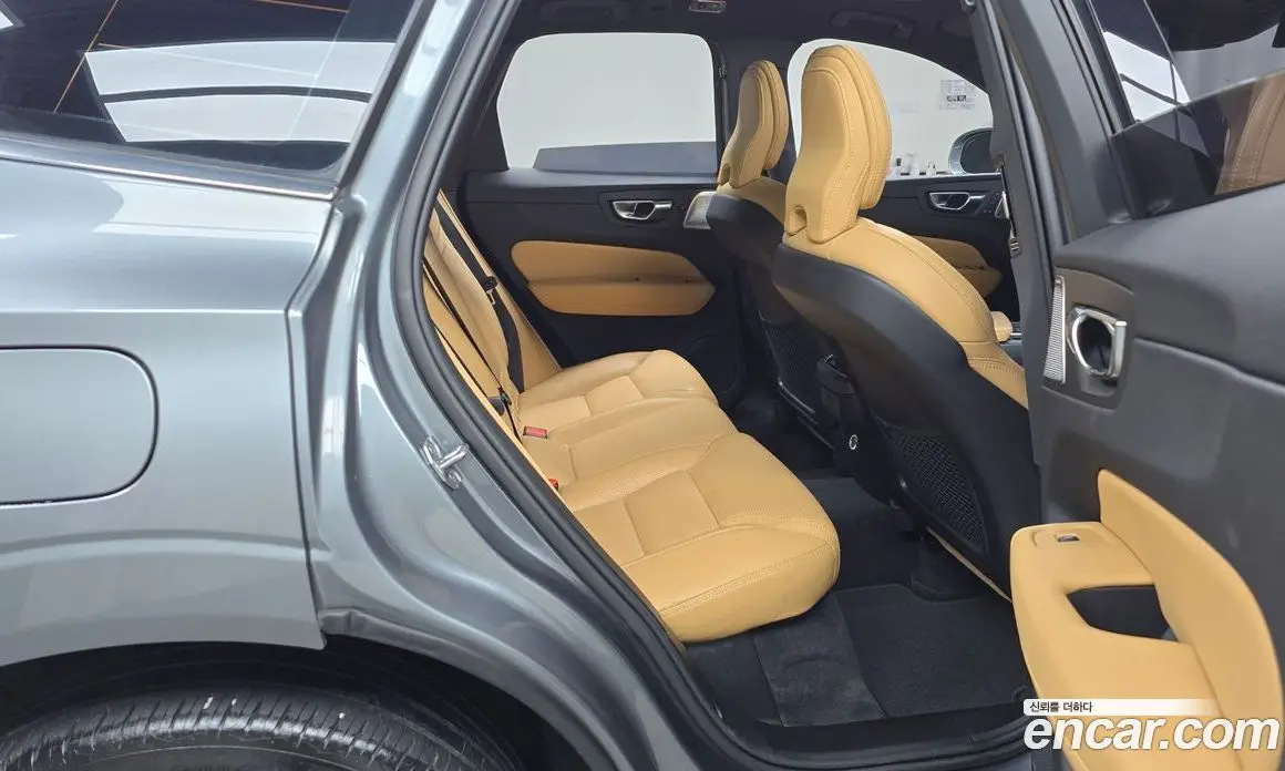 Volvo XC60 2020 2.0 автомат (гидро), фото 12 Volvo XC60 2020 2.0 автомат (гидро), фото 12
