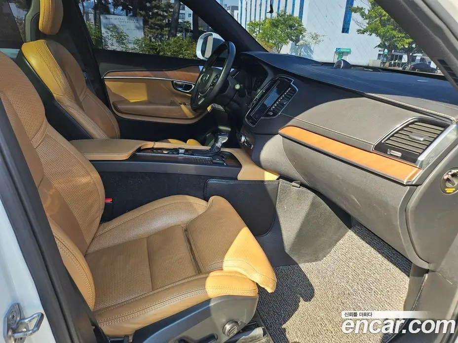 Volvo XC90 2018 2.0 автомат (гидро), фото 13 Volvo XC90 2018 2.0 автомат (гидро), фото 13