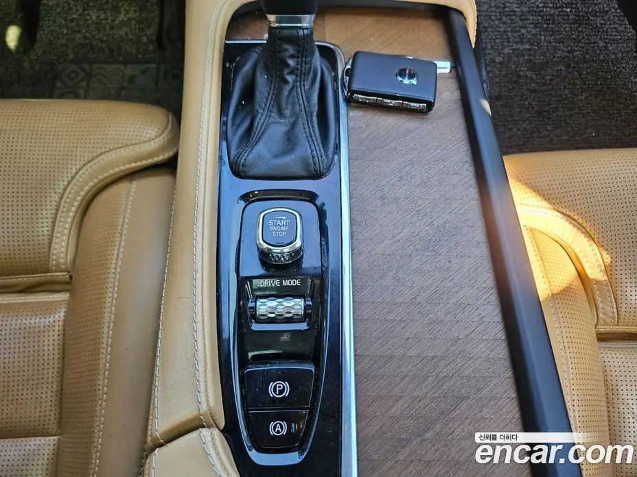 Volvo XC90 2018 2.0 автомат (гидро), фото 16 Volvo XC90 2018 2.0 автомат (гидро), фото 16