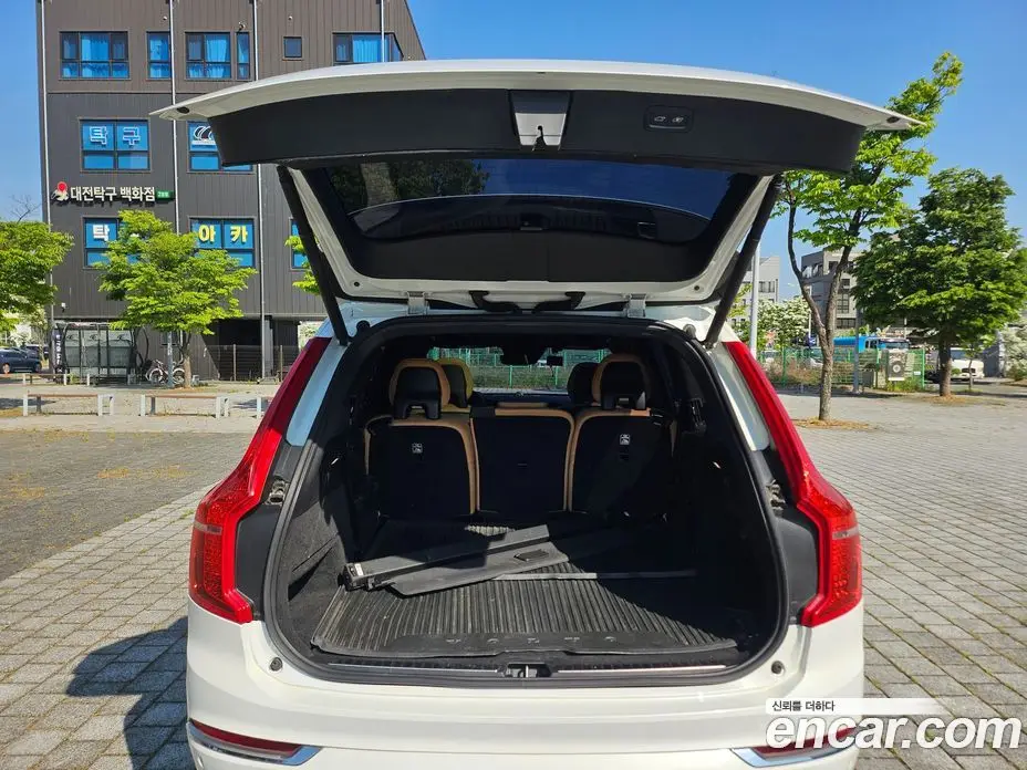 Volvo XC90 2018 2.0 автомат (гидро), фото 8 Volvo XC90 2018 2.0 автомат (гидро), фото 8