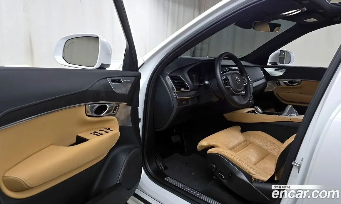 Volvo XC90 2023 2.0 автомат (гидро), фото 11