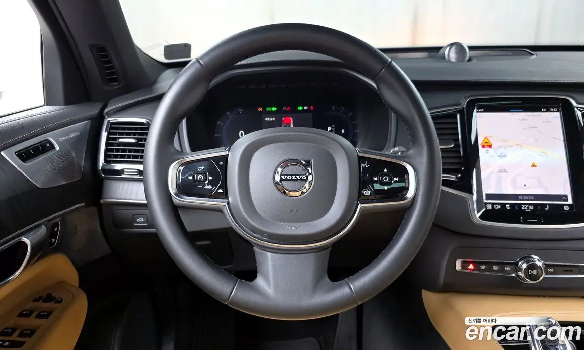 Volvo XC90 2023 2.0 автомат (гидро), фото 13