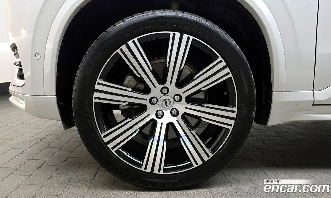 Volvo XC90 2023 2.0 автомат (гидро), фото 5