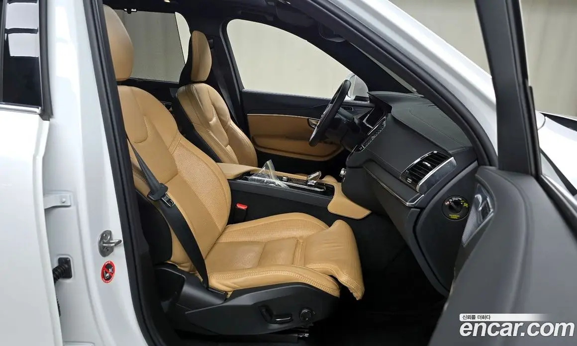 Volvo XC90 2023 2.0 автомат (гидро), фото 10