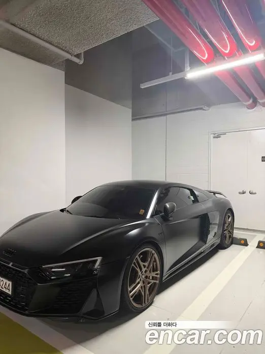 Audi R8 2021 5.2 автомат (гидро), миниатюра 2