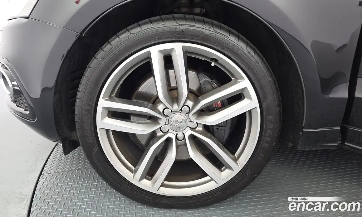 Audi SQ5 2015 3.0 автомат (гидро), фото 5 Audi SQ5 2015 3.0 автомат (гидро), фото 5