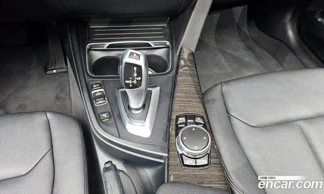 BMW 3 серия 2016 2.0 автомат (гидро), миниатюра 9