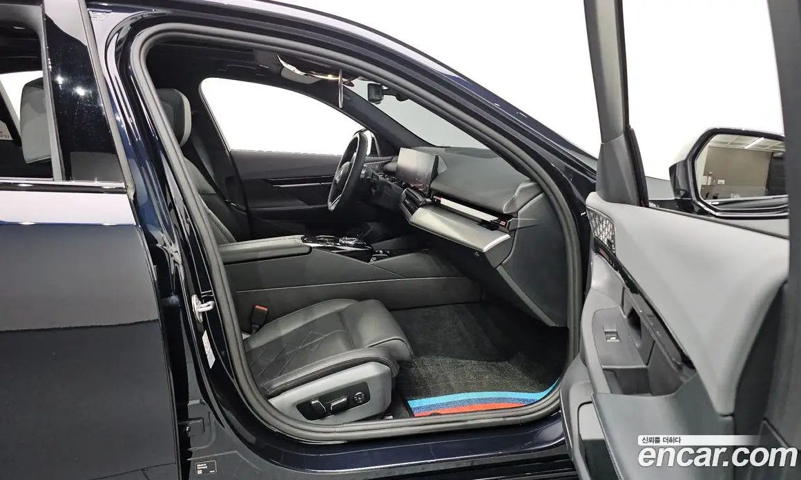 BMW 5 серия 2024 2.0 автомат (гидро), фото 17 BMW 5 серия 2024 2.0 автомат (гидро), фото 17