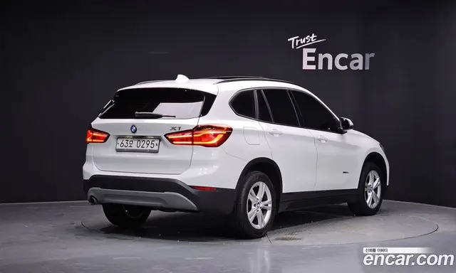 BMW X1 2016 2.0 автомат (гидро), миниатюра 2