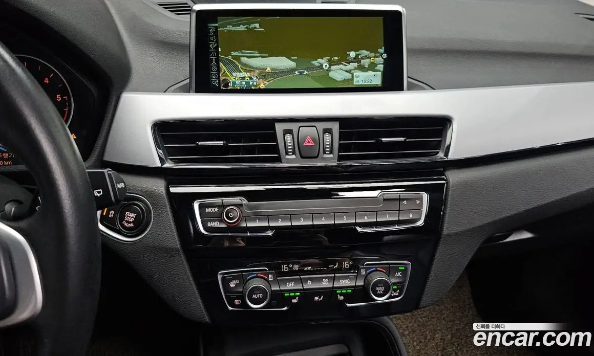 BMW X1 2016 2.0 автомат (гидро), фото 13