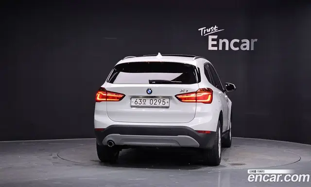 BMW X1 2016 2.0 автомат (гидро), миниатюра 4