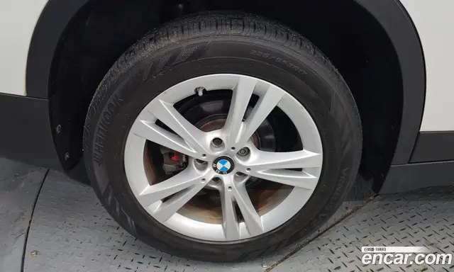 BMW X1 2016 2.0 автомат (гидро), миниатюра 5