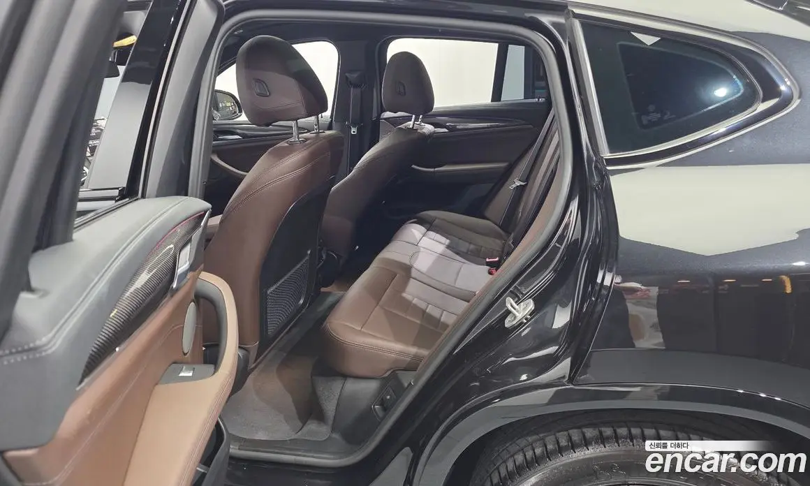 BMW X4 2024 2.0 автомат (гидро), фото 11
