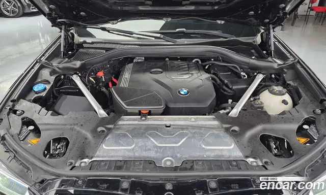 BMW X4 2024 2.0 автомат (гидро), миниатюра 6