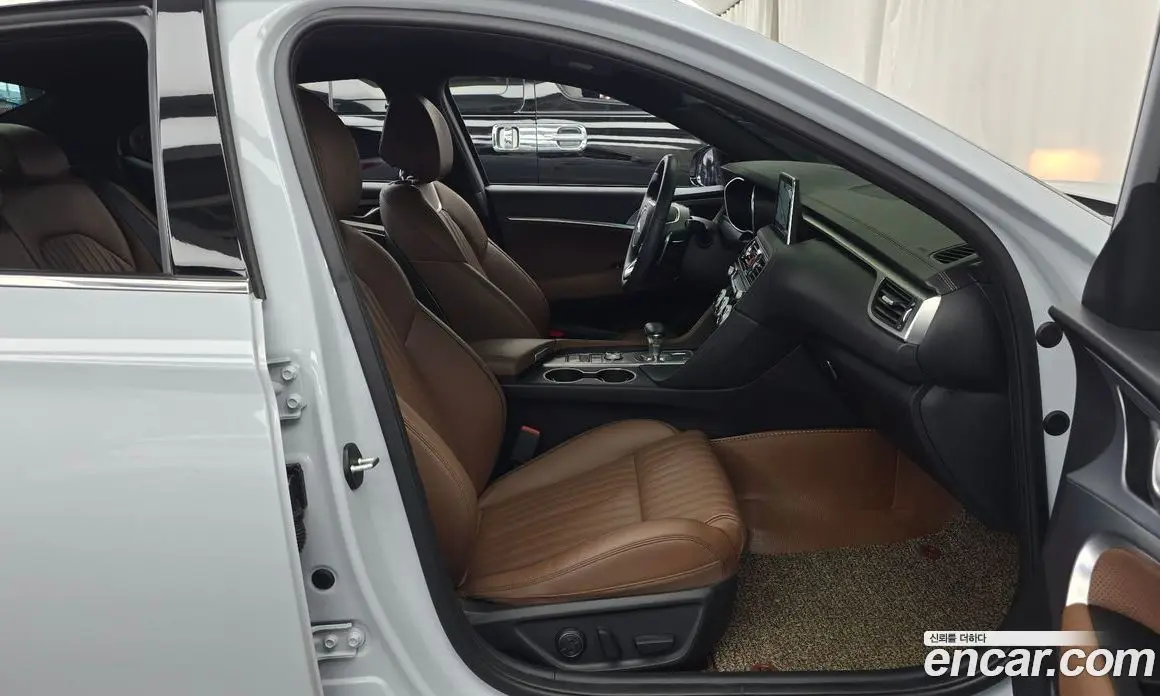 Genesis G70 2019 2.0 автомат (гидро), фото 11 Genesis G70 2019 2.0 автомат (гидро), фото 11