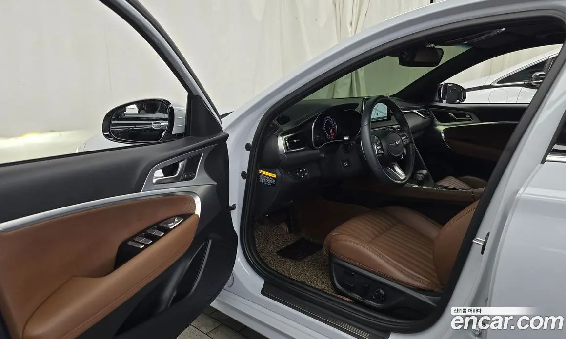 Genesis G70 2019 2.0 автомат (гидро), фото 10 Genesis G70 2019 2.0 автомат (гидро), фото 10