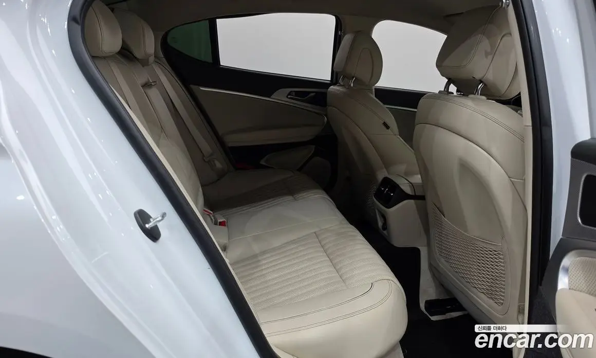 Genesis G70 2021 2.0 автомат (гидро), фото 12 Genesis G70 2021 2.0 автомат (гидро), фото 12