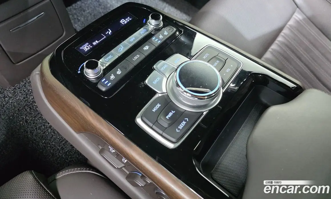 Genesis G90 2019 3.8 автомат (гидро), фото 19 Genesis G90 2019 3.8 автомат (гидро), фото 19