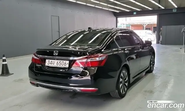 Honda Accord 2017 2.0 автомат (гидро), миниатюра 2 Honda Accord 2017 2.0 автомат (гидро), миниатюра 2
