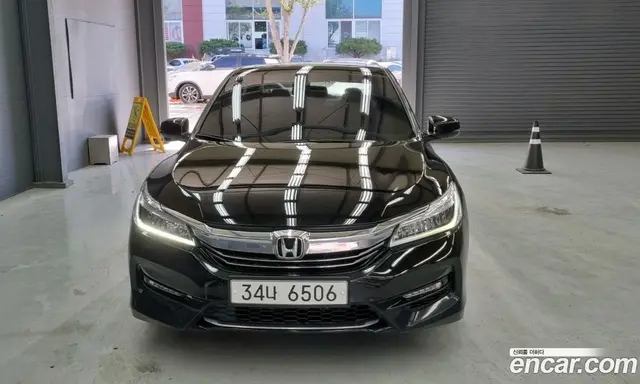 Honda Accord 2017 2.0 автомат (гидро), миниатюра 4 Honda Accord 2017 2.0 автомат (гидро), миниатюра 4
