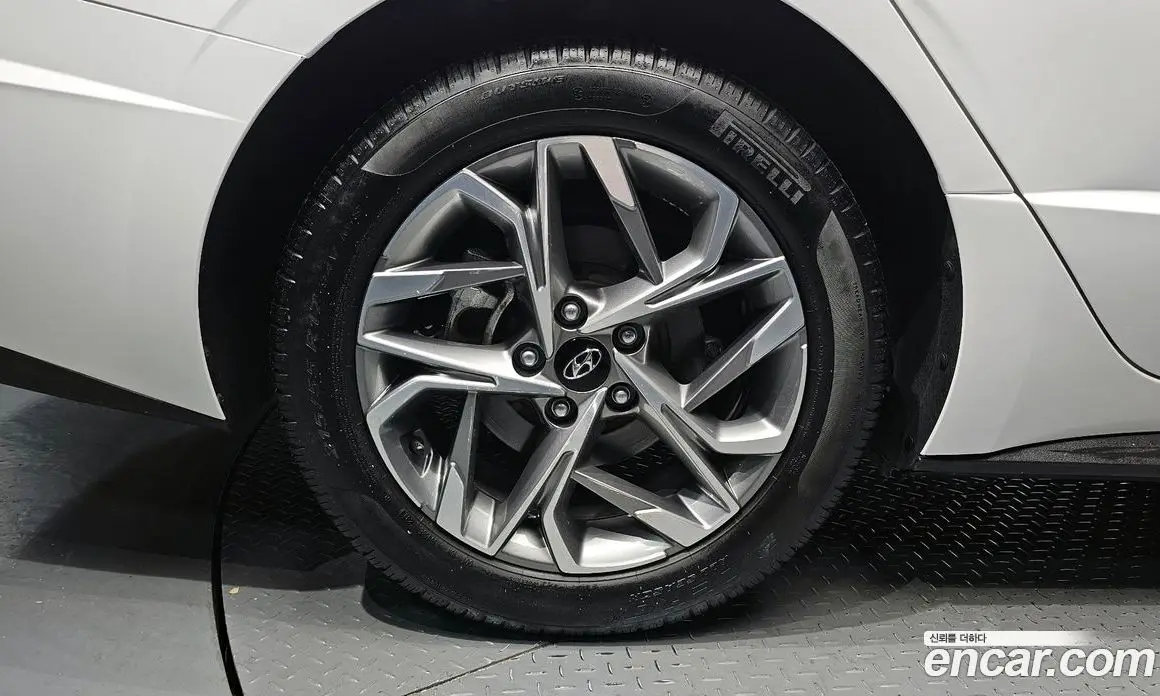 Hyundai Sonata 2019 2.0 автомат (гидро), фото 5
