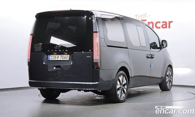 Hyundai Staria 2024 2.2 автомат (гидро), миниатюра 2