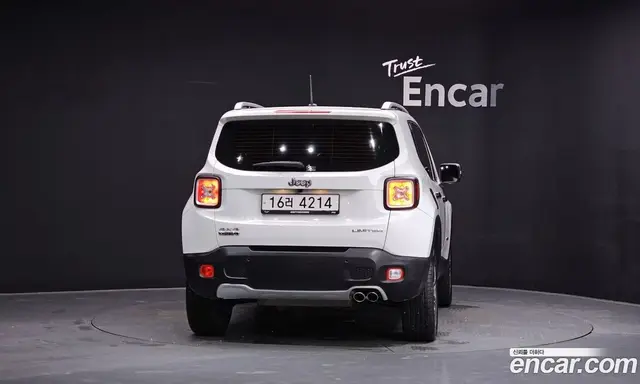 Jeep Renegade 2017 2.0 автомат (гидро), миниатюра 4 Jeep Renegade 2017 2.0 автомат (гидро), миниатюра 4