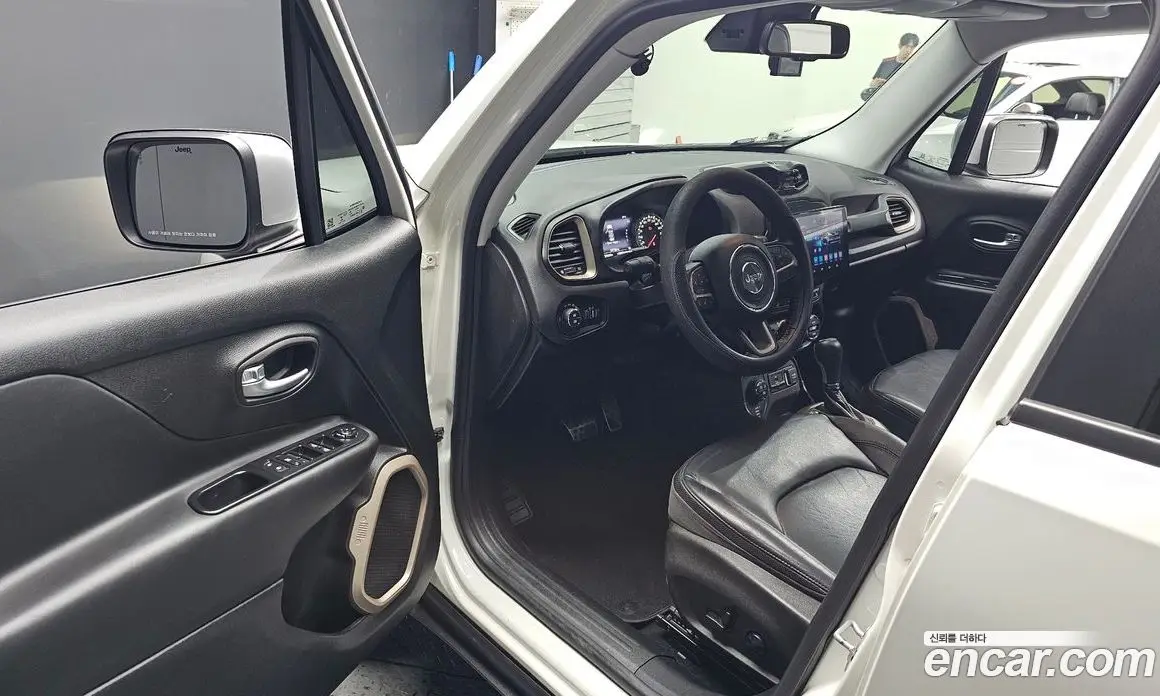 Jeep Renegade 2017 2.0 автомат (гидро), фото 10 Jeep Renegade 2017 2.0 автомат (гидро), фото 10