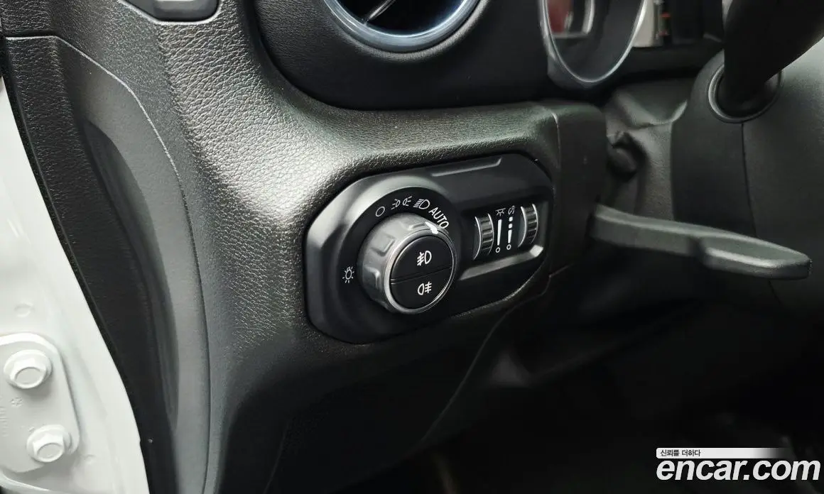 Jeep Wrangler 2018 2.0 автомат (гидро), фото 19 Jeep Wrangler 2018 2.0 автомат (гидро), фото 19
