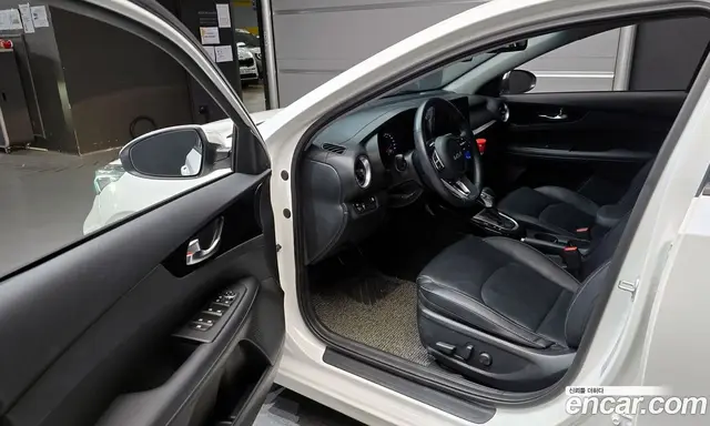 Kia K3 2023 1.6 автомат (гидро), миниатюра 11