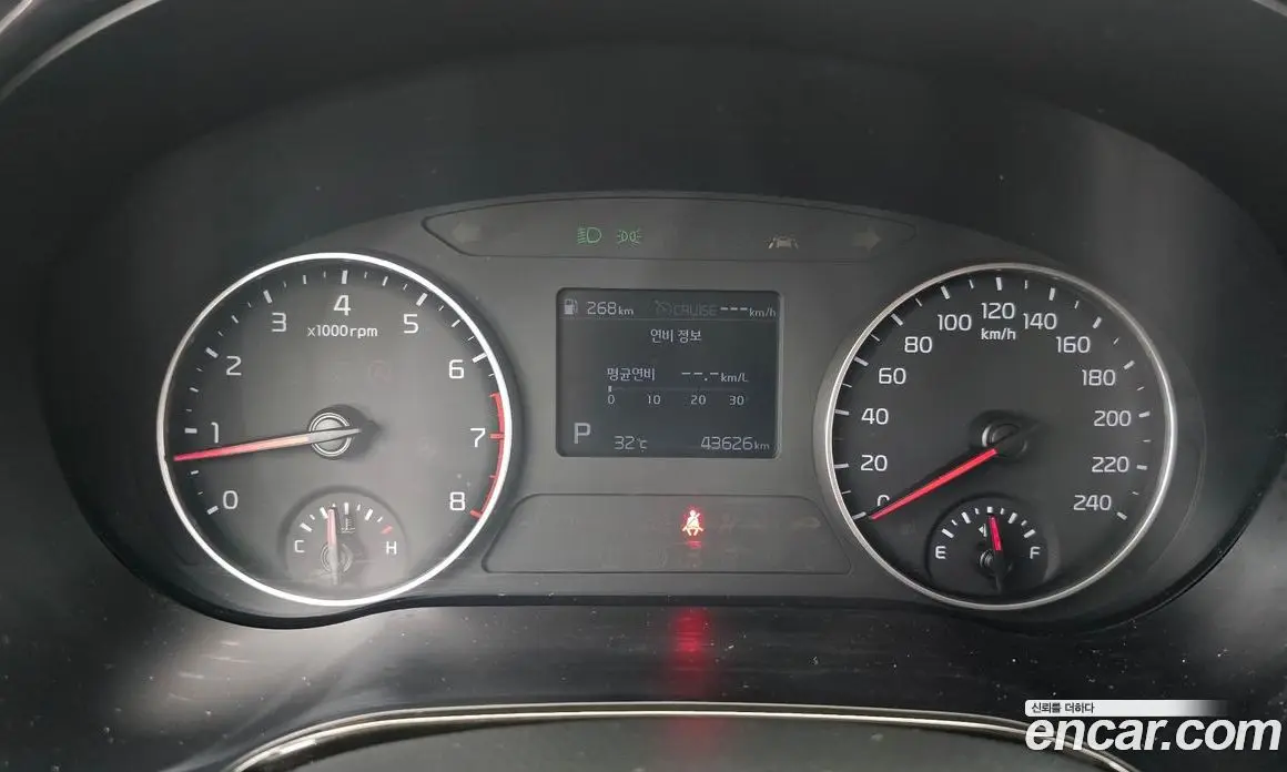 Kia Seltos 2021 1.6 автомат (гидро), фото 8 Kia Seltos 2021 1.6 автомат (гидро), фото 8