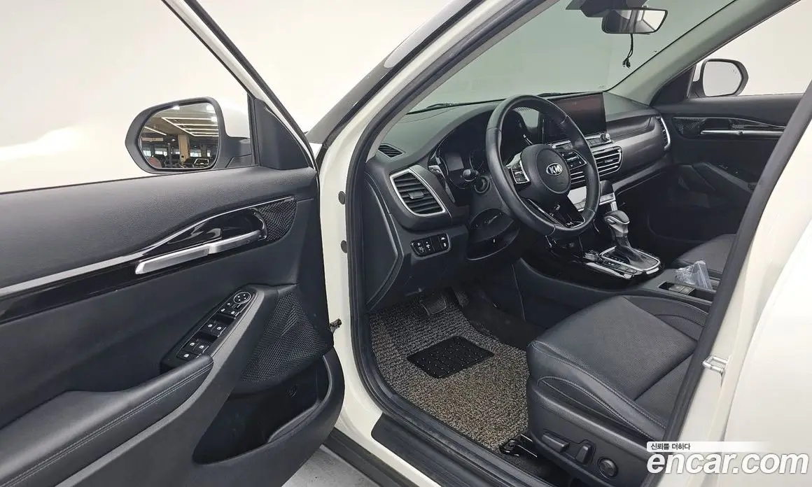 Kia Seltos 2021 1.6 автомат (гидро), фото 10 Kia Seltos 2021 1.6 автомат (гидро), фото 10