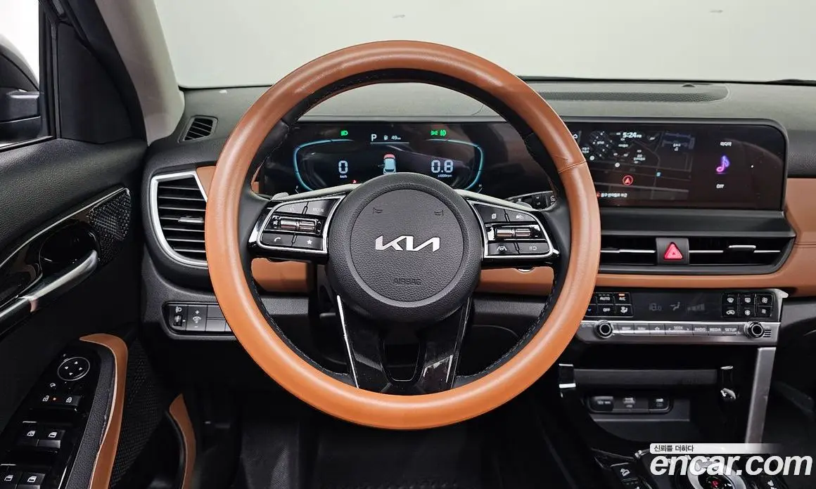 Kia Seltos 2024 1.6 автомат (гидро), фото 12 Kia Seltos 2024 1.6 автомат (гидро), фото 12