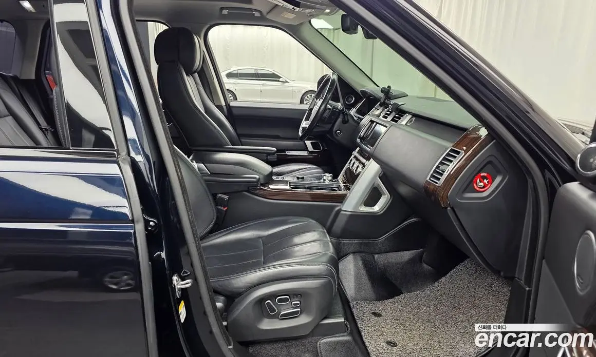 Land Rover Range Rover 2013 4.4 автомат (гидро), фото 11 Land Rover Range Rover 2013 4.4 автомат (гидро), фото 11