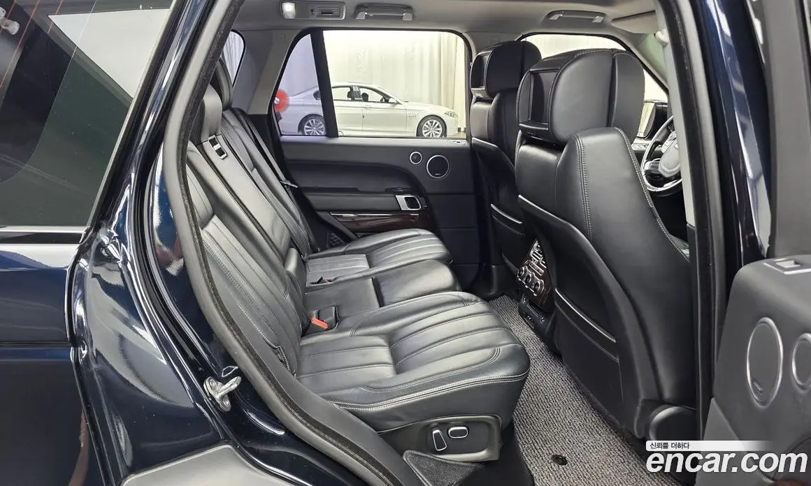 Land Rover Range Rover 2013 4.4 автомат (гидро), фото 12 Land Rover Range Rover 2013 4.4 автомат (гидро), фото 12