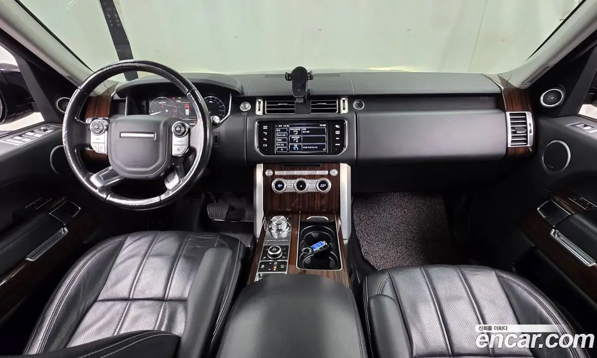 Land Rover Range Rover 2013 4.4 автомат (гидро), фото 7 Land Rover Range Rover 2013 4.4 автомат (гидро), фото 7