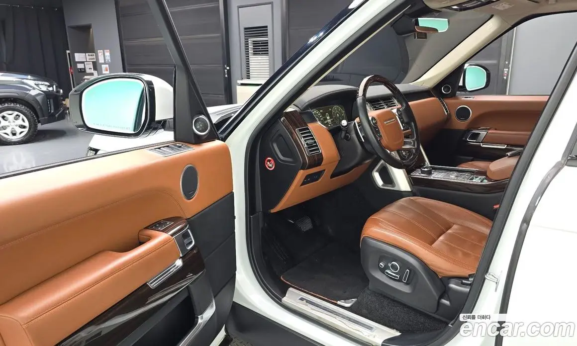 Land Rover Range Rover 2017 4.4 автомат (гидро), фото 10