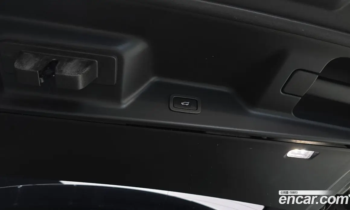 Land Rover Range Rover 2018 5.0 автомат (гидро), фото 20 Land Rover Range Rover 2018 5.0 автомат (гидро), фото 20