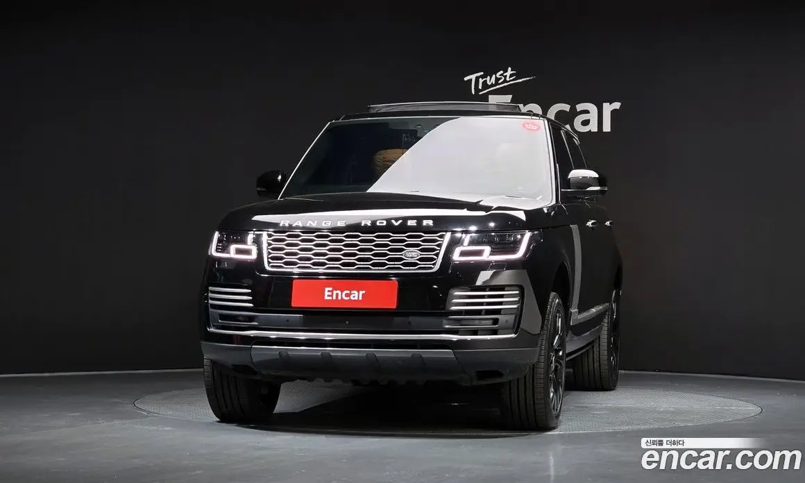 Land Rover Range Rover 2018 5.0 автомат (гидро), фото 3 Land Rover Range Rover 2018 5.0 автомат (гидро), фото 3