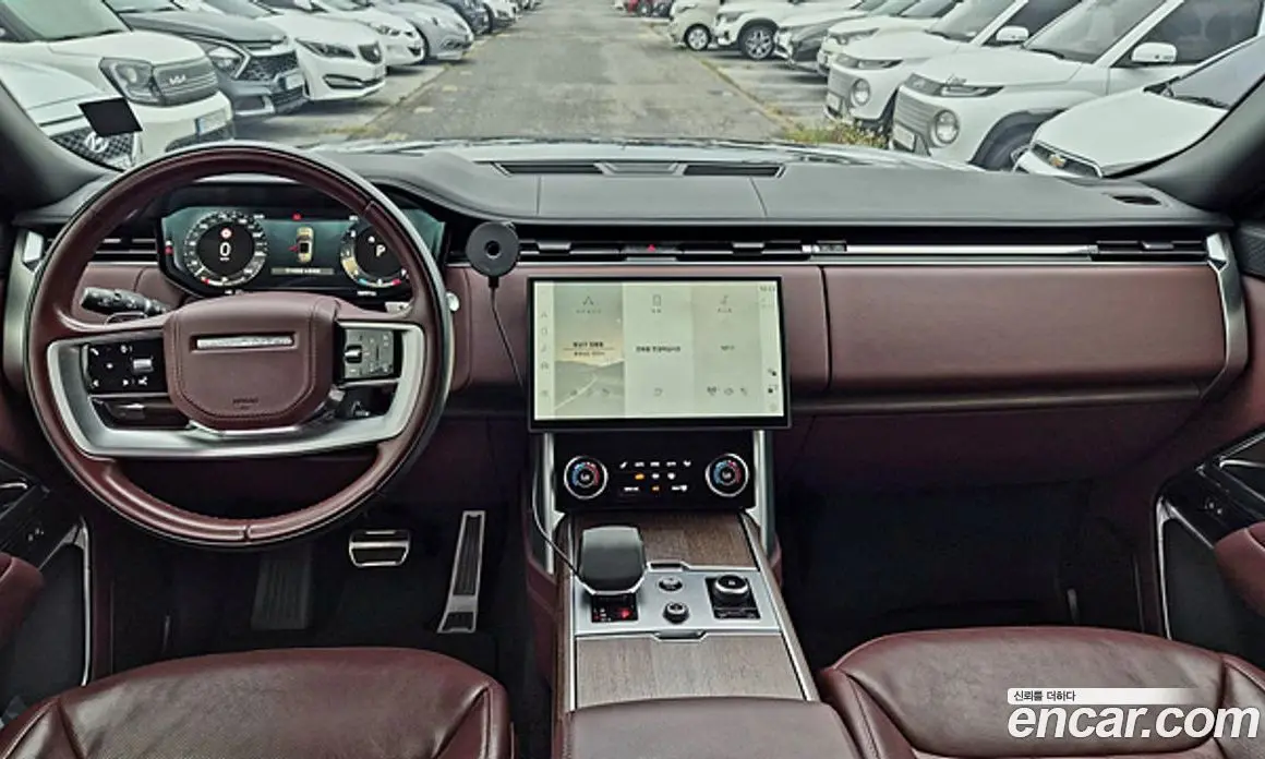 Land Rover Range Rover 2022 4.4 автомат (гидро), фото 7 Land Rover Range Rover 2022 4.4 автомат (гидро), фото 7