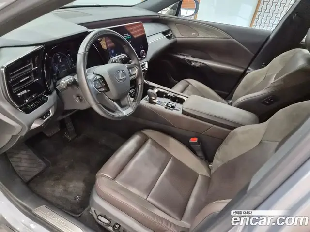 Lexus RX 2023 2.5 автомат (вариатор), миниатюра 8