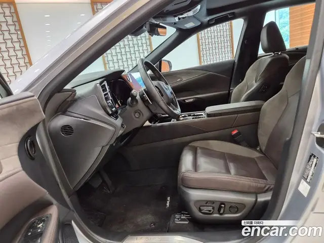 Lexus RX 2023 2.5 автомат (вариатор), миниатюра 9