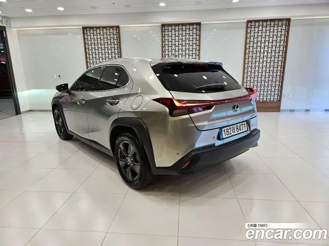 Lexus UX 2025 2.0 автомат (вариатор), миниатюра 2 Lexus UX 2025 2.0 автомат (вариатор), миниатюра 2